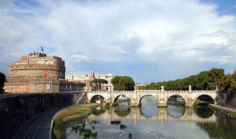 Fichier:StAngelo Bridge Rome.jpg