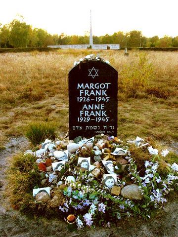 Fichier:Tombe d'Anne Frank.jpg