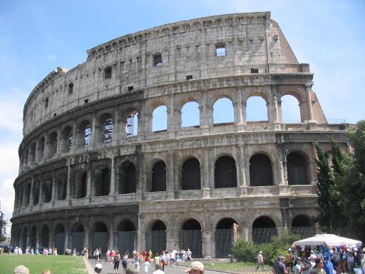 Fichier:Vue extérieure du Colisée.jpg