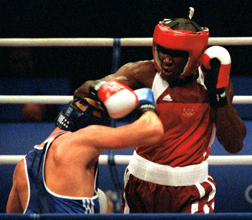 Fichier:Boxe aux Jeux olympiques 2000.jpeg