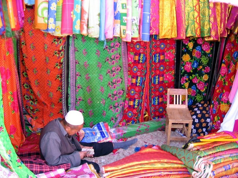Fichier:Khotan-mercado-d53.jpg