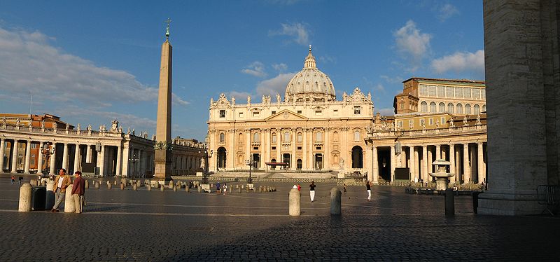 Fichier:Rome - basilique Saint-Pierre et obélisque du Vatican.jpg