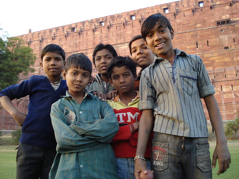 Fichier:Agra Children.jpg