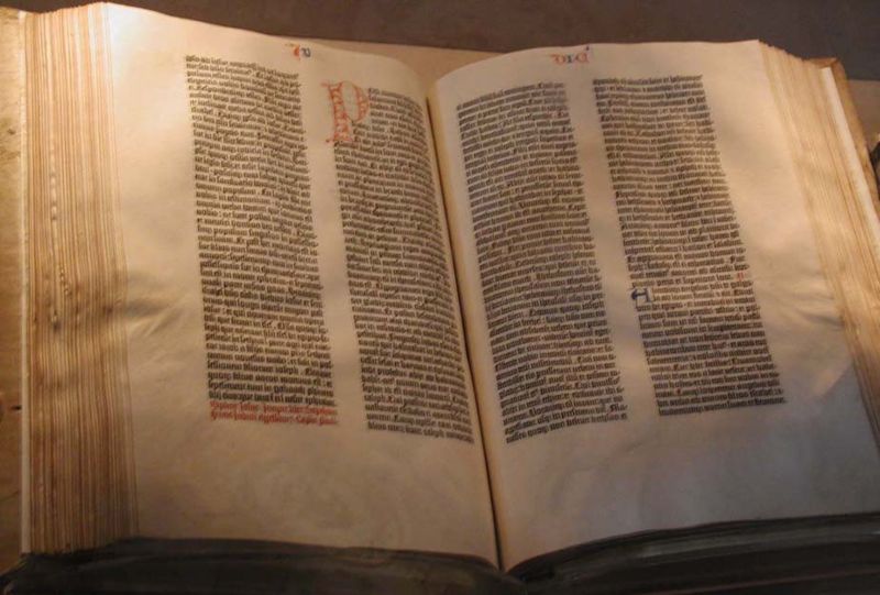 Fichier:Bible de Gutenberg.jpg