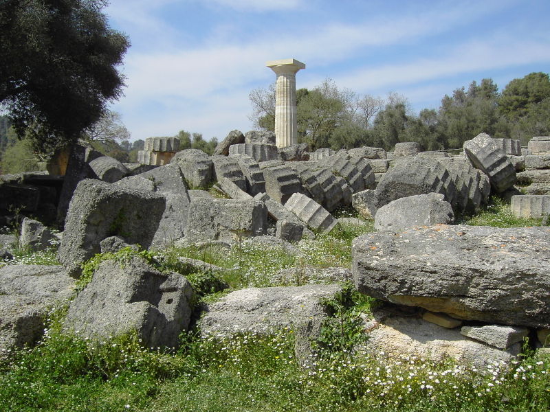 Fichier:Olympie - temple de Zeus.jpg