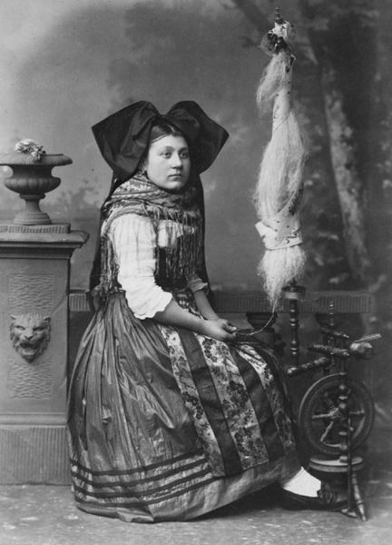 Fichier:Adolphe Braun Alsace costume.jpg