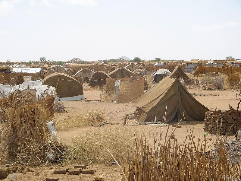 Fichier:Camp de réfugiés au Tchad.jpg