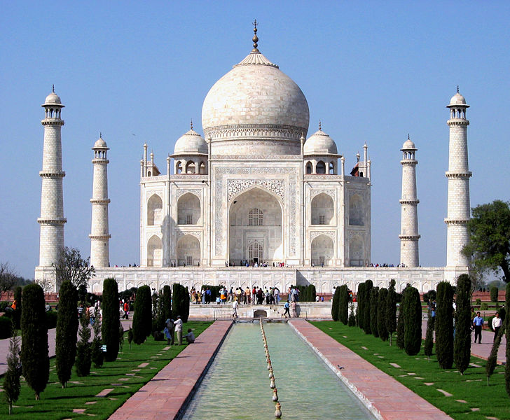 Fichier:Taj Mahal in March 2004.jpg