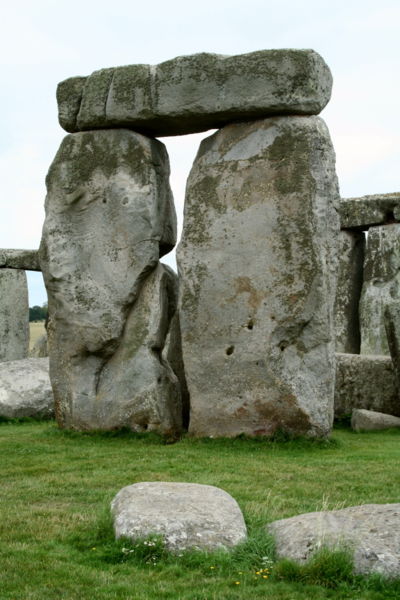 Fichier:Trilith Stonehenge.jpg