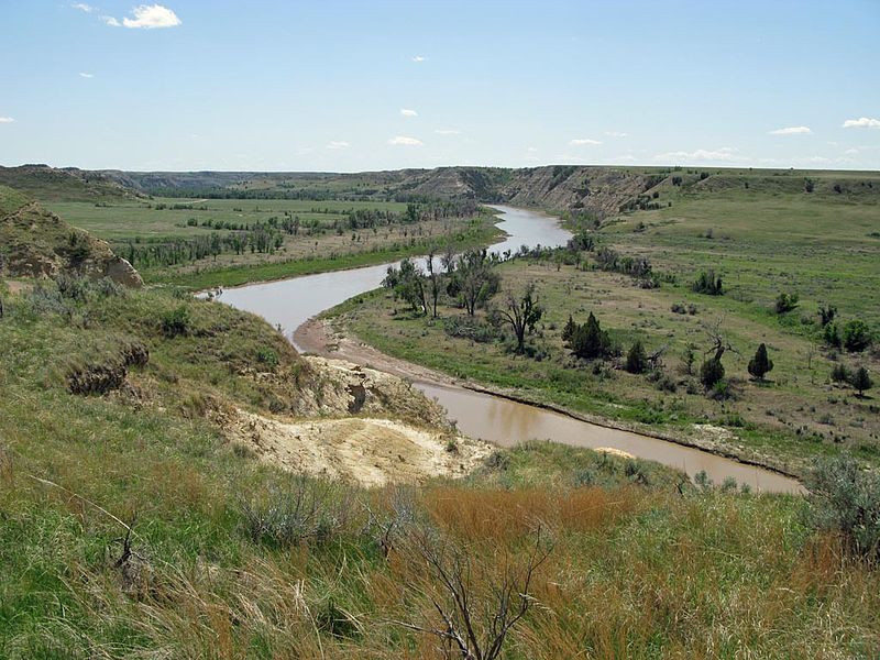 Fichier:Little Missouri River-Dakota du Nord.jpg