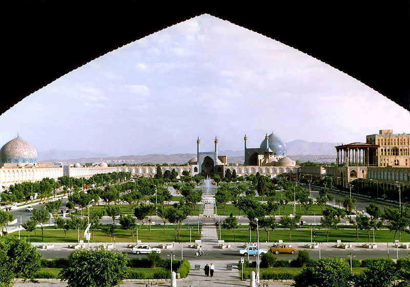 Fichier:Naghshe Jahan Square Isfahan modified.jpg