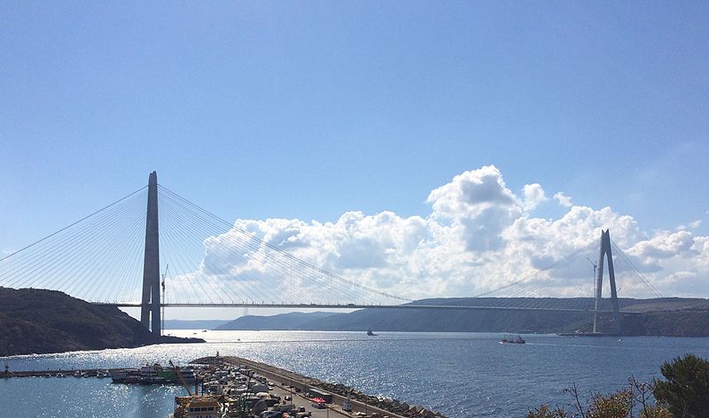 Fichier:Le pont Yavuz Sultan Selim.jpg
