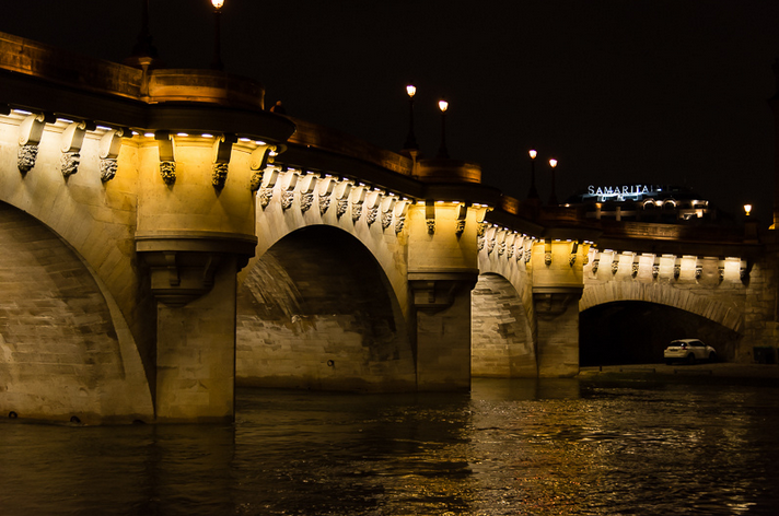Fichier:Paris Pont Neuf depuis Quai des Grands-Augustins.png