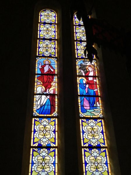Fichier:Eglise Notre-Dame de Lourdes de Sotteville-lès-Rouen (Vitraux).jpg