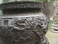 Un vase ouvragé, au temple de Confucius (wp).