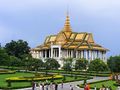 800px-Royal Palace complex, Phnom Penh.jpg