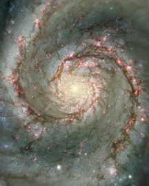 La galaxie du tourbillon, une galaxie spirale, photographiée par le télescope spatial Hubble.