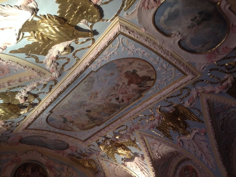 Fichier:Hôtel de ville de Bratislava-plafond.JPG