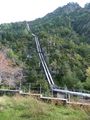 Une conduite forcée qui relie un barrage à une usine hydroélectrique en Espagne