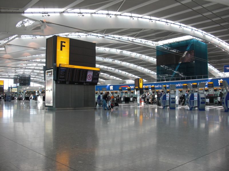 Fichier:Heathrow Terminal 5.JPG