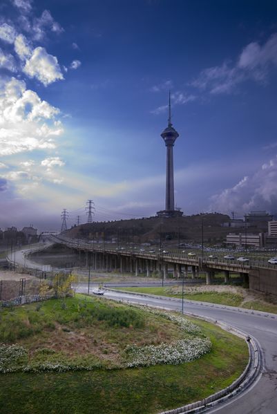 Fichier:Tehran-Milad Tower2.jpg