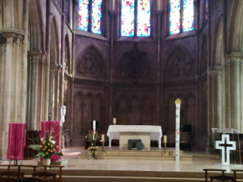 Fichier:Eglise Notre-Dame de l'Assomption (autel).jpg