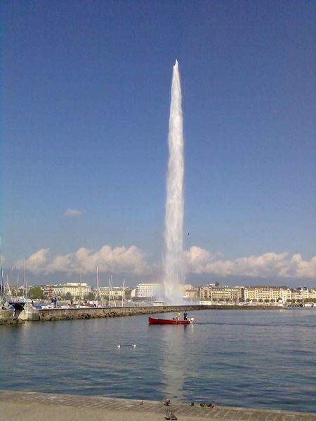 Fichier:Jet d'eau de Genève.jpg