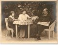 Émile Zola et sa famille.jpg