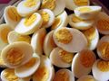 Les œufs sont une bonne source de vitamines B3 et B8