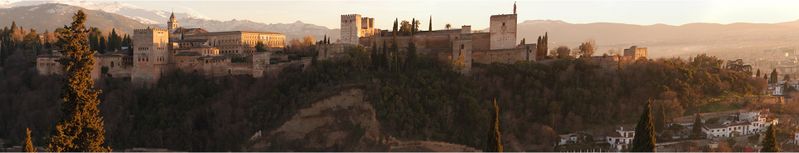 Fichier:Alhambra de Grenade - Panorama.jpg