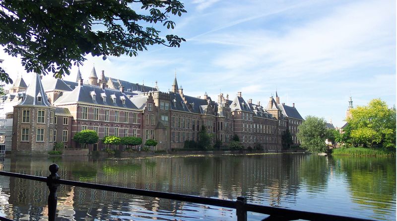 Fichier:La Haye Binnenhof.jpg