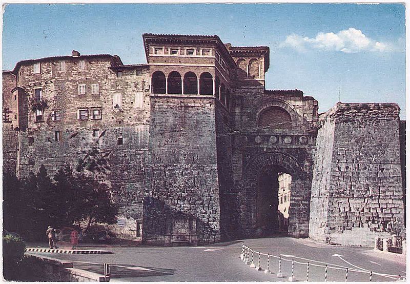 Fichier:PG-Perugia-1964-porta-etrusca.jpg