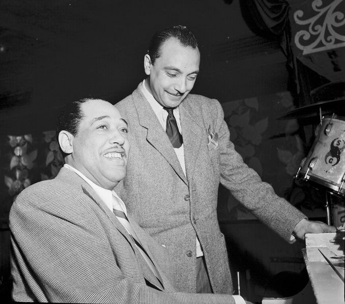 Fichier:Django Reinhardt and Duke Ellington, Aquarium, New York, N.Y., ca. Nov. 1946 (William P. Gottlieb 07331).jpg