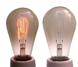 Lampe à filament de carbone.jpg