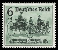 Patent-Motorwagen de Carl Benz et première calèche motorisée de Gottlieb Daimler (1886), sur un timbre allemand de 1939.
