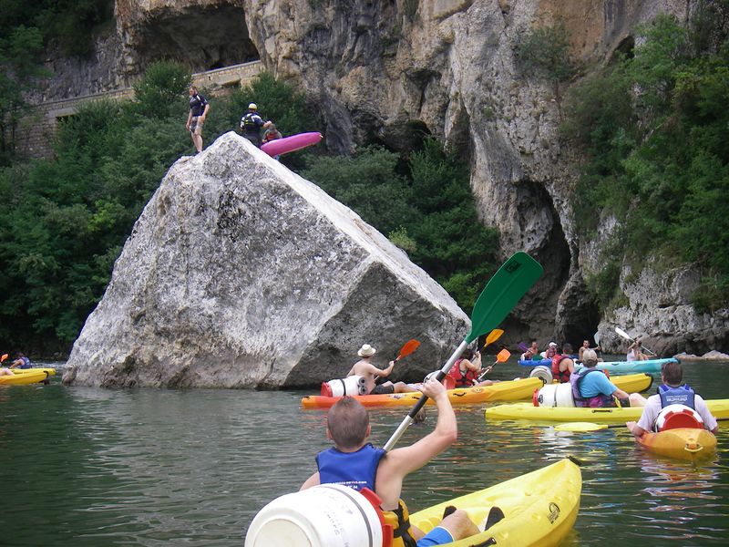 Fichier:Kayak Ardèche.jpg