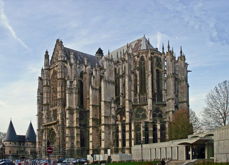 Fichier:Beauvais - cathédrale Saint-Pierre.jpg