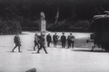 Hitler et officiers nazis à Rethondes.png