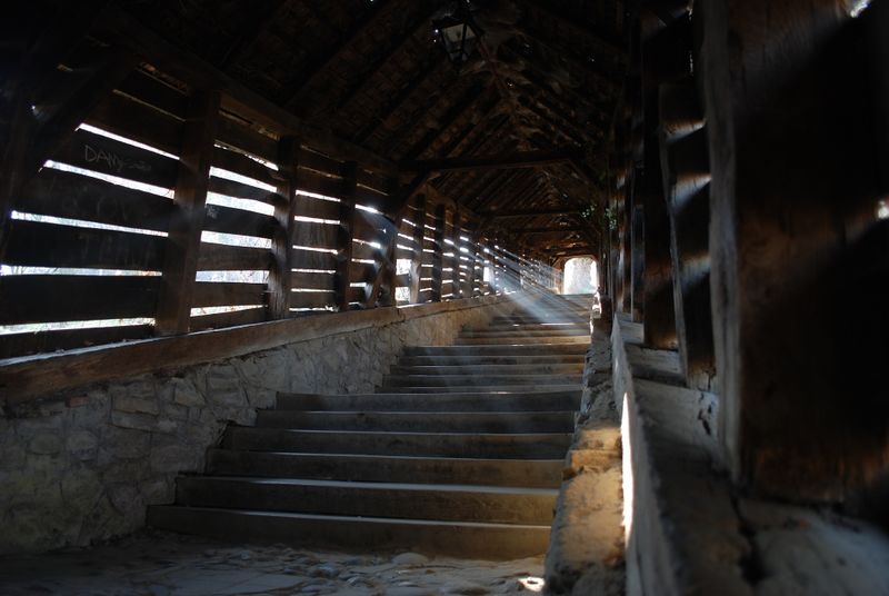 Fichier:Sighisoara - covered staircase - inside view.jpg