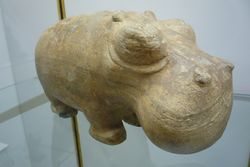 Statuette égyptienne d'hippopotame.jpg