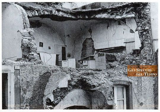 File:Terremoto 1980 a Bella.jpg